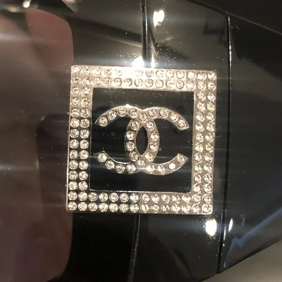 Authentic CHANEL 5086-B Oversized Sunglasses • Black with Crystal CC Logo - Picture 9 of 16